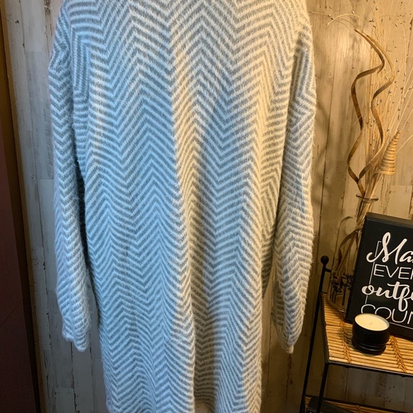 C+D+M fuzzy cardigan. Size large. - Picture 4 of 6